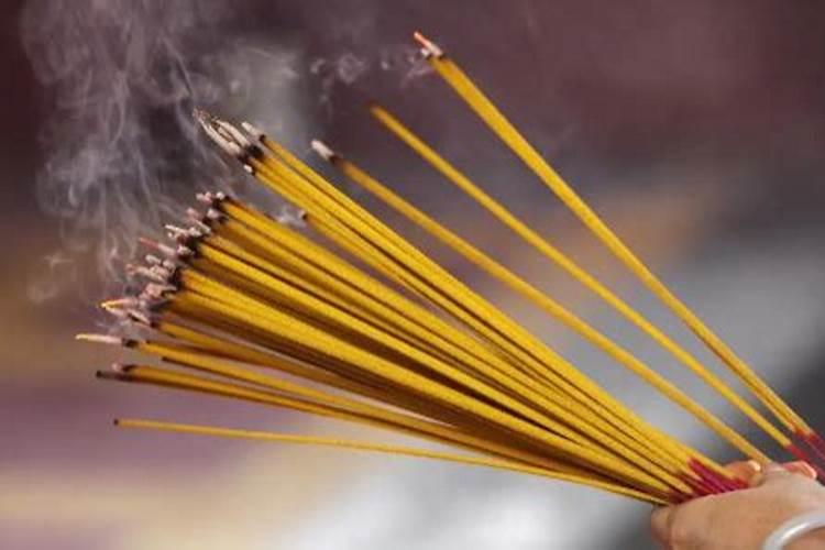 老黄日择吉 2021年农历腊月十五是最佳的开业吉日么？