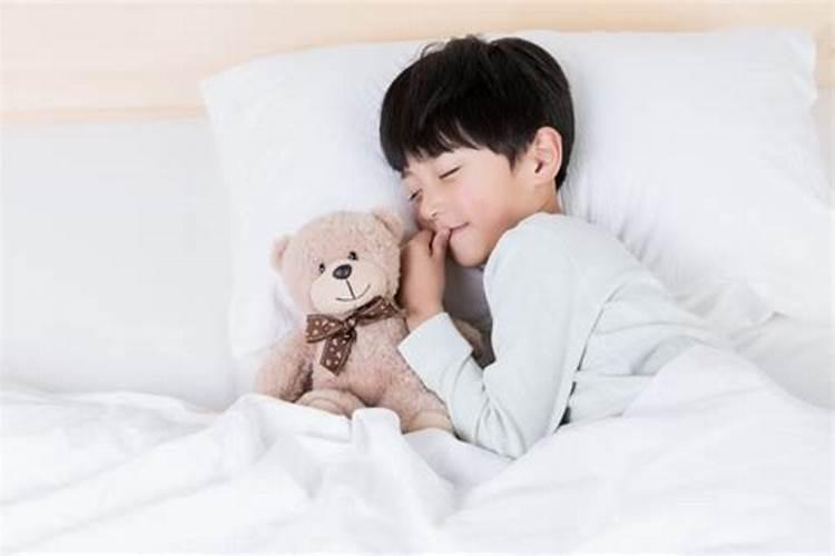 女人梦见小男孩是什么意思