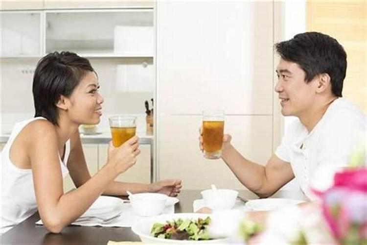梦见与陌生人一块吃饭的预兆