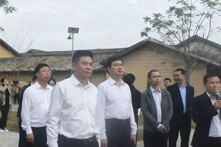 梦见和爸爸一起吃饭