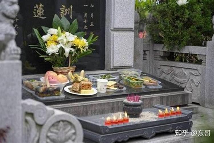 贡品 和 供品 的区别？