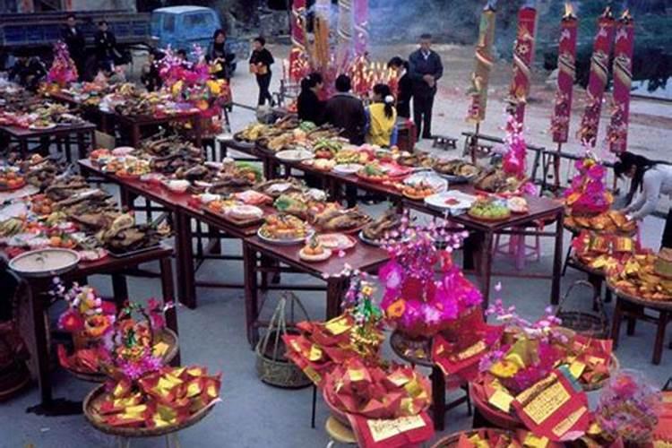中元节祭拜带哪些贡品 苏北中元节上坟带什么祭品