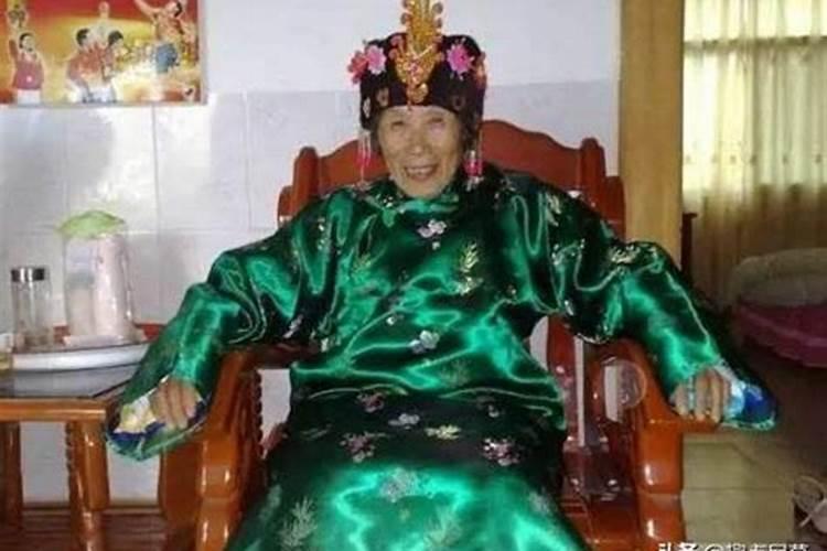梦见已故的姥姥穿自己衣服的预兆