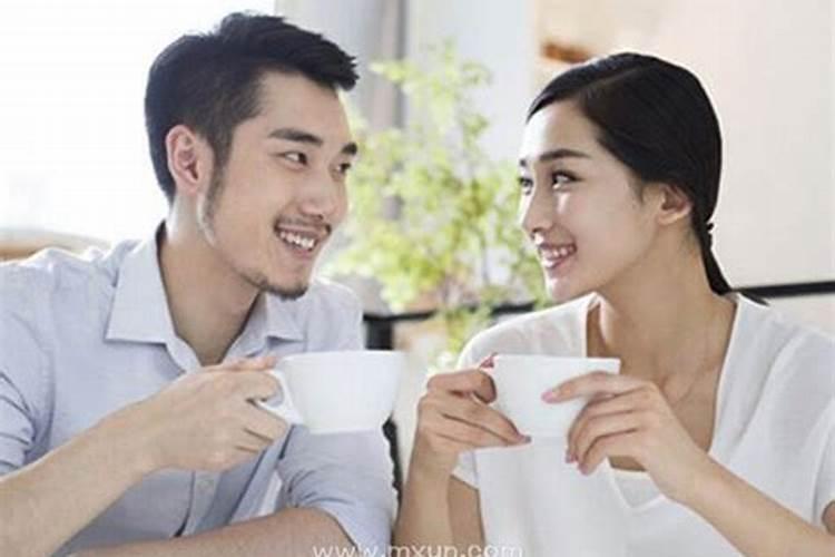 准备结婚的女儿梦见去世的爸爸跟男朋友谈论婚事是什么意思？