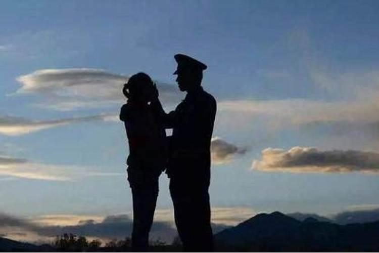 发现自己老婆有外遇应该怎样处理