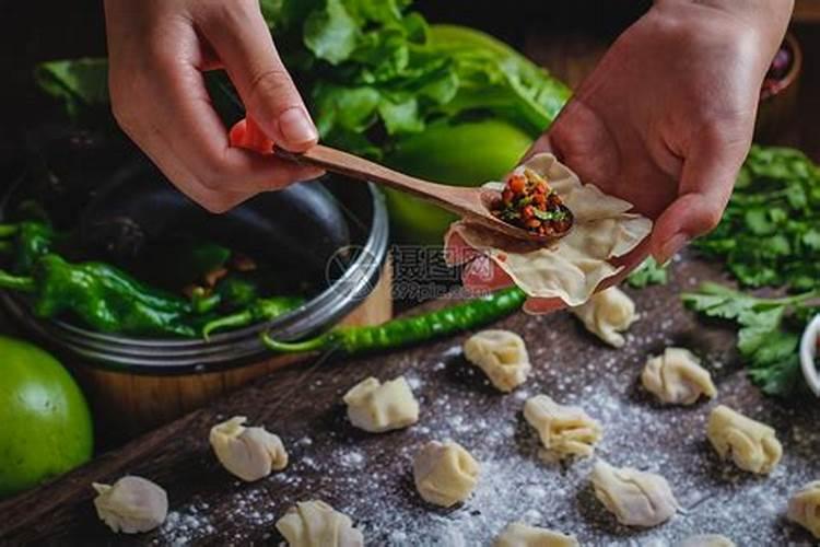 中元节为啥要吃馄饨 中元节吃馄饨什么意思