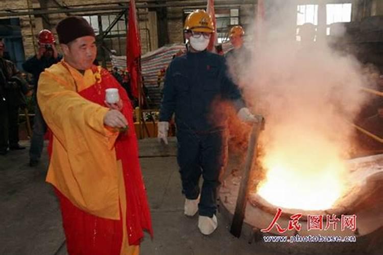 周六福多金牛足金转运珠详细介绍