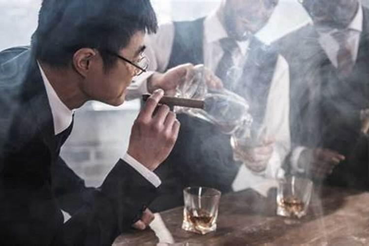 梦见自己和别人吸烟的预兆