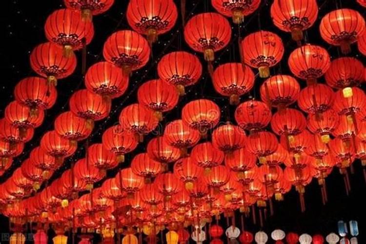 在线算命:正月十五出生的女孩命运如何