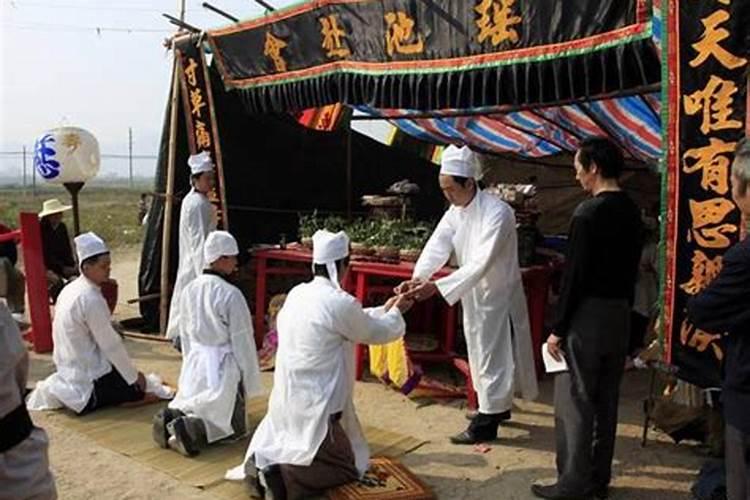 参加丧事感觉运气不好