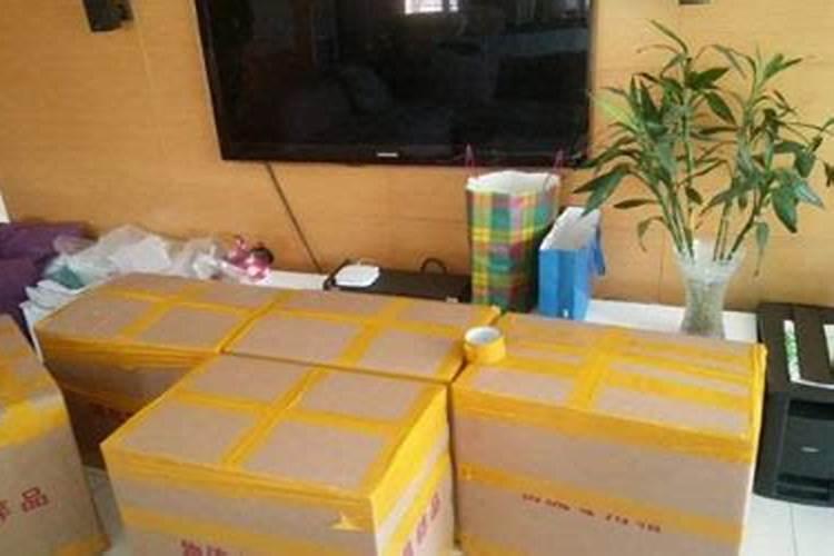 我想在阳历3月15日这天搬家,但是我老婆是属蛇的,我属兔,女儿属虎,不知...