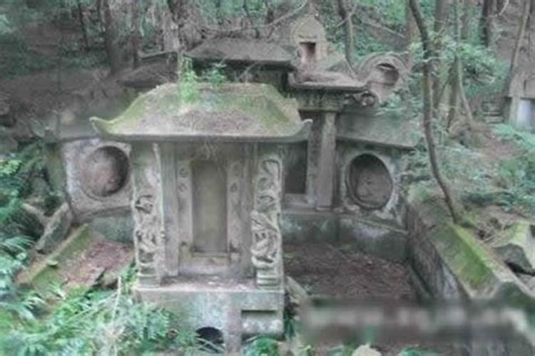 梦见坟墓有水的预兆