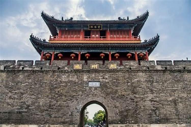 用简洁的语言介绍一种民俗