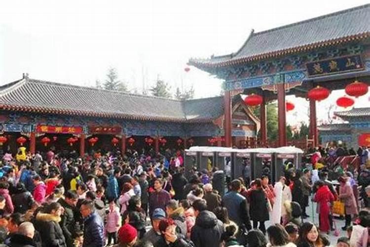 开封人怎么过年 写一篇作文600字(腊月二十三小年略写、除夕 大年初一...