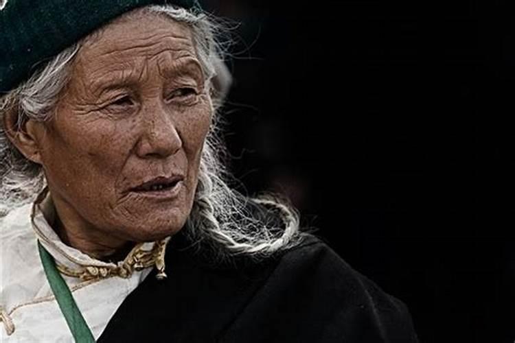 梦见死人拉我走是什么意思？