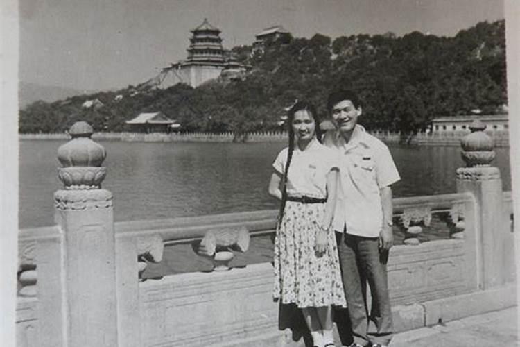 不同年份出生的属蛇男女2024年运程