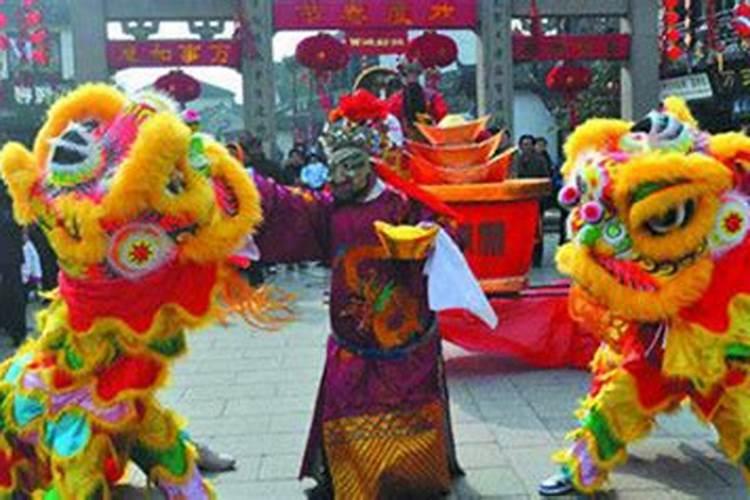今天晚上青岛为什么放鞭炮和烟花,是什么日子