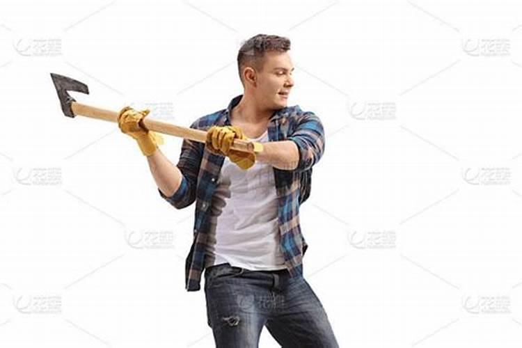 梦见死去的父亲拿着斧子砍我的预兆