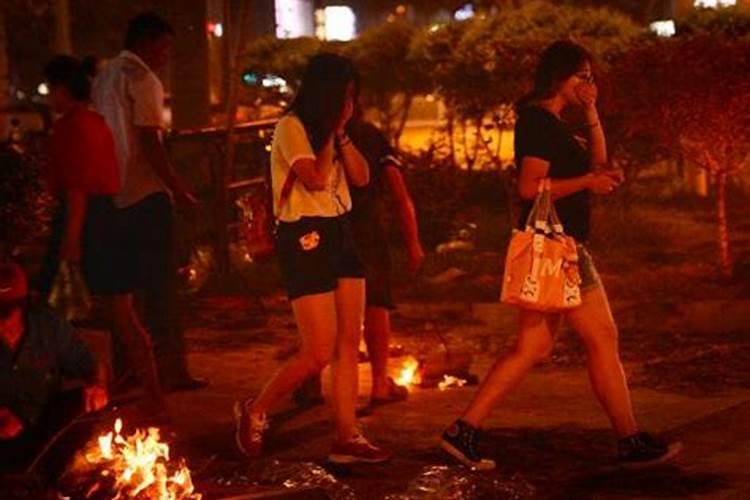 清明节可以在家里烧纸吗在外地烧纸钱有何讲究