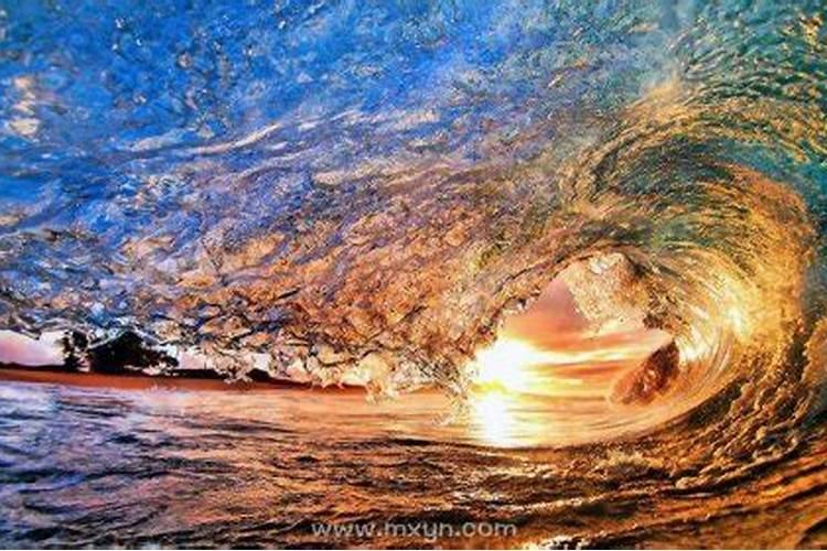 周公解梦大全梦见大海海水,梦见又蓝又干净的大海