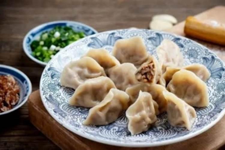 69年属鸡人在2025年的全年运势