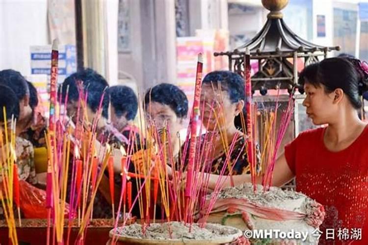 小度小度明天立秋应该吃什么饭呢？