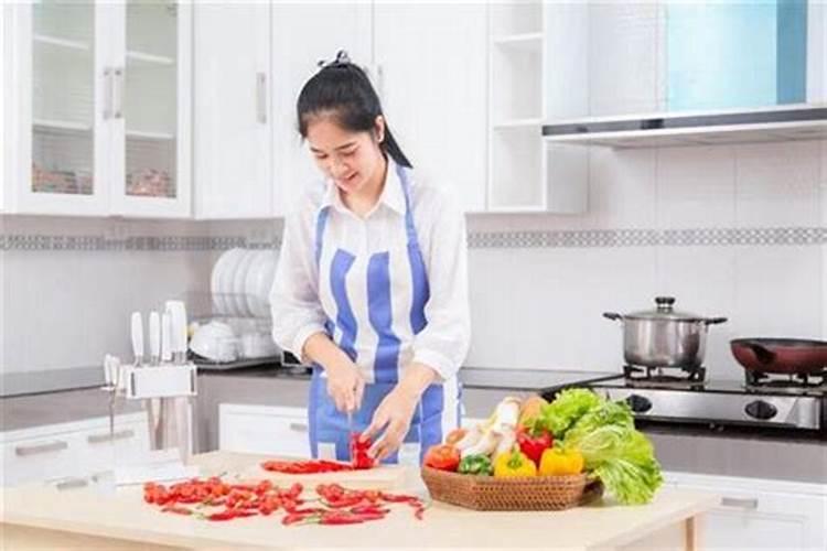 梦见去世的妈妈在做饭的预兆