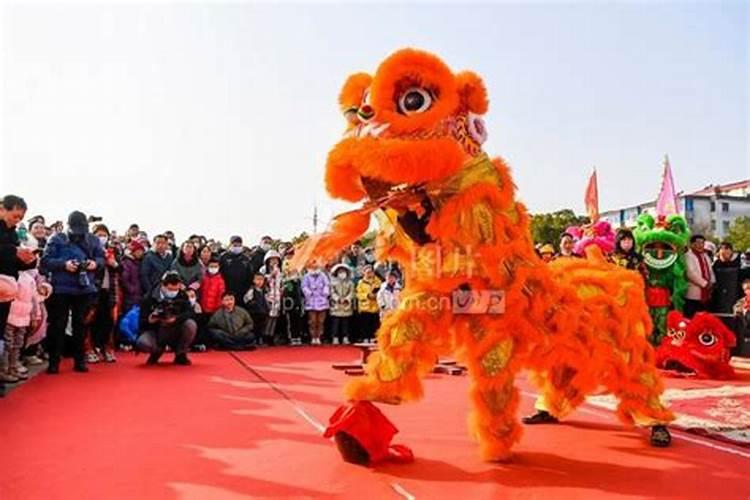 你的家乡过年有哪些习俗？