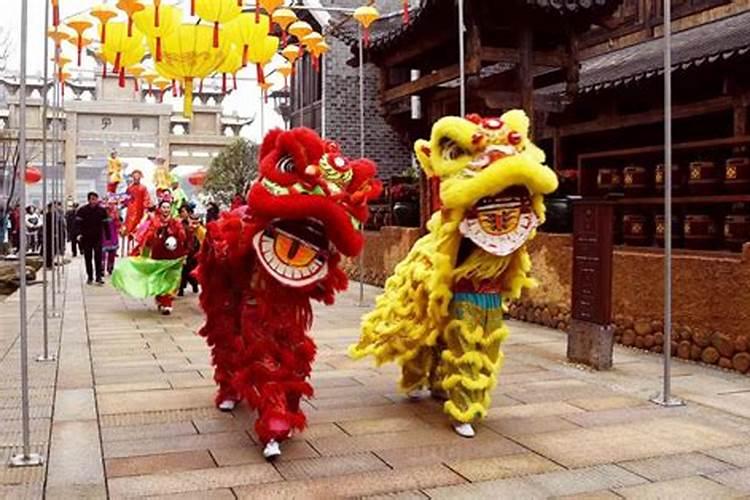 关于八字里头的;;金木水火土;;是怎么算出来的,比如,哪年属金,哪天属...
