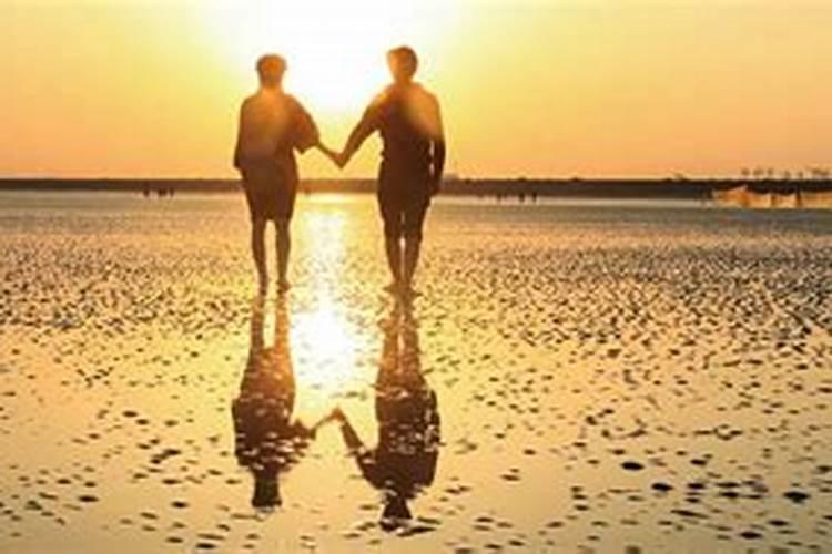 梦到自己老婆和别的男人在一起睡觉预示着什么？