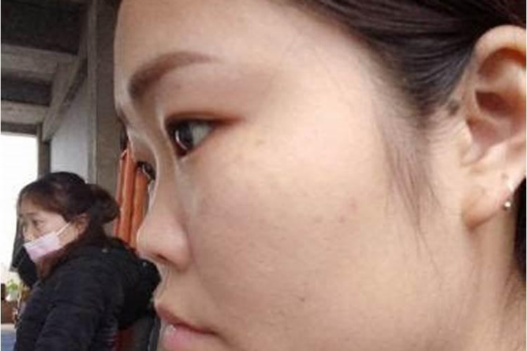 女人眼窝深陷什么命