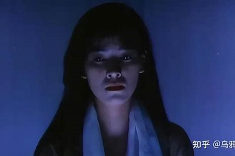 最近鬼片 讲述一个男孩中元节上了鬼公交车