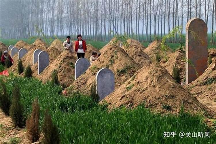 2019年中元节七月半可以修坟迁坟吗,鬼节祭祀有什么讲究？