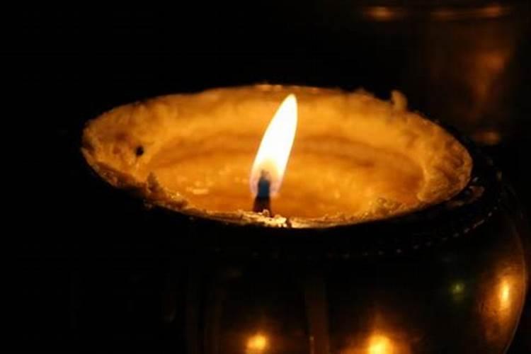 第一年去世的人七月十五要祭奠么？