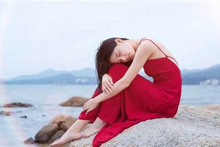 梦见了穿红色衣服的女人的预兆