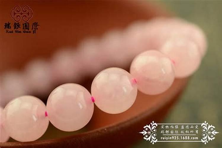 粉水晶招桃花太厉害了,有助于旺自己的感情运势