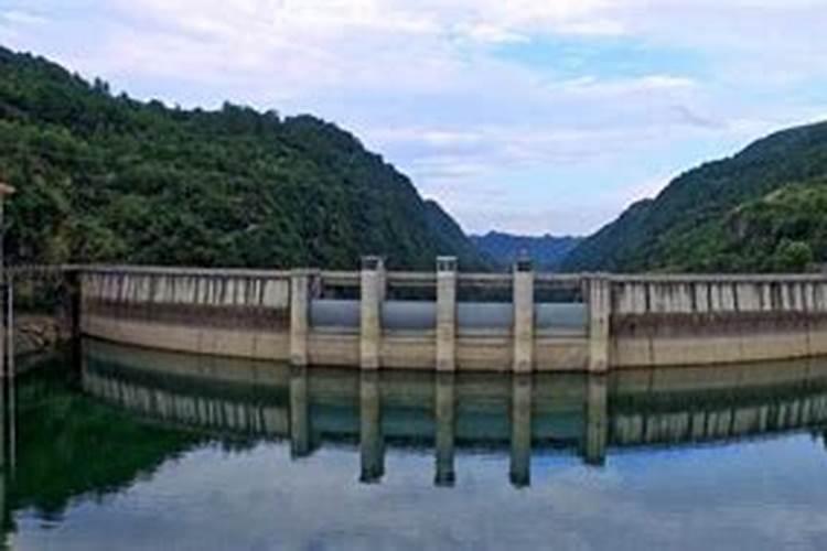 梦见海水漫滩的预兆