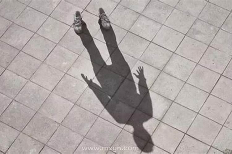女人梦见熟人死了什么预兆
