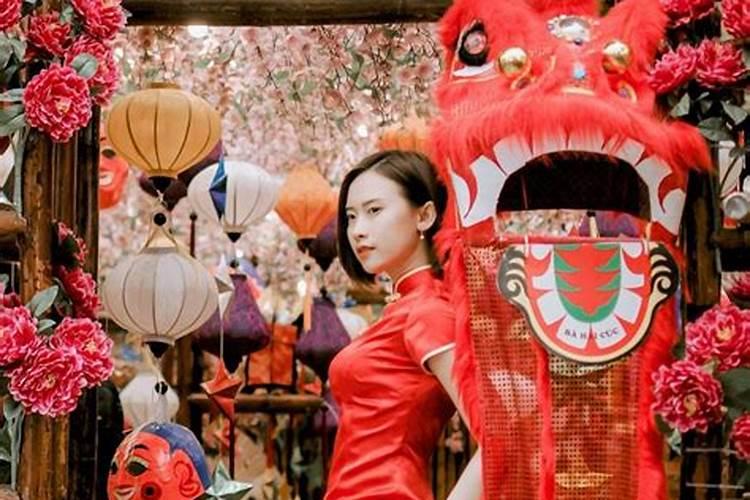 ...一按照中秋国庆合并放假规律是几号到几号放假8天？