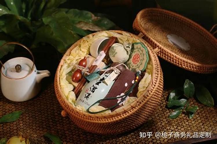 中秋节给员工送什么礼品最好？