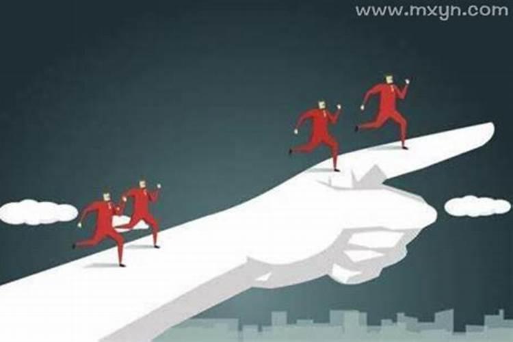 梦见女人在拼命的追我