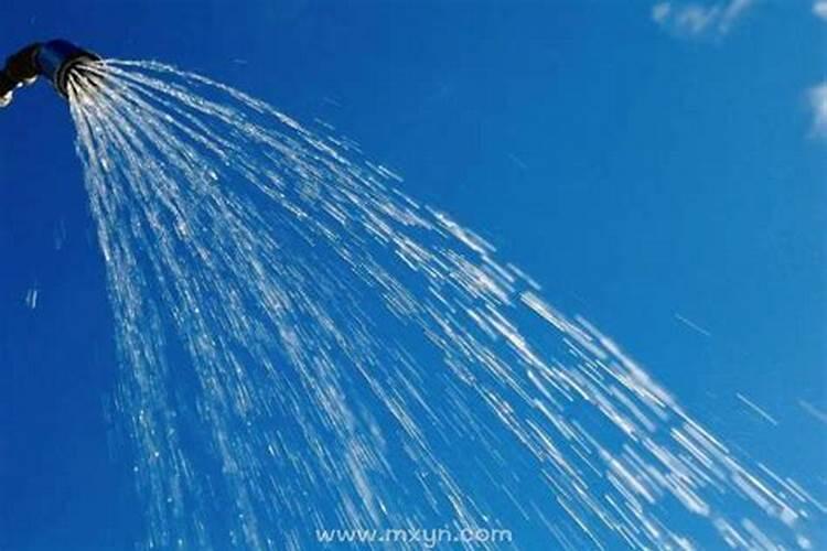 梦见水流进屋的预兆