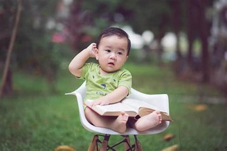 2020庚子鼠年腊月二十三小年出生的男孩怎么起名？