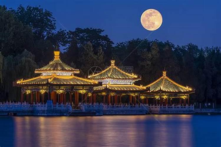 中秋节适合去寺庙上香吗