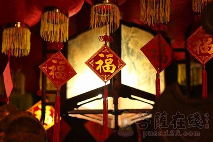 除却今夕非旧岁,子夜钟响又一年意思