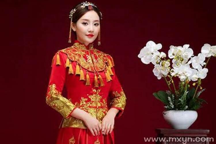 已婚女人梦见自己结婚还穿上了红色的礼服好不好