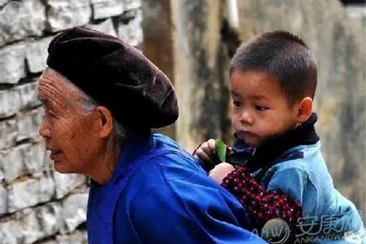 梦到已故老人是什么意思？