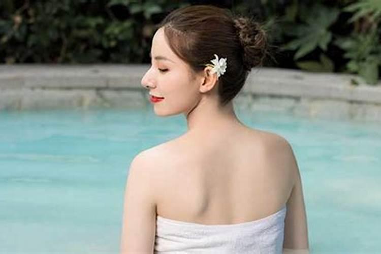女人梦见泡温泉是什么意思