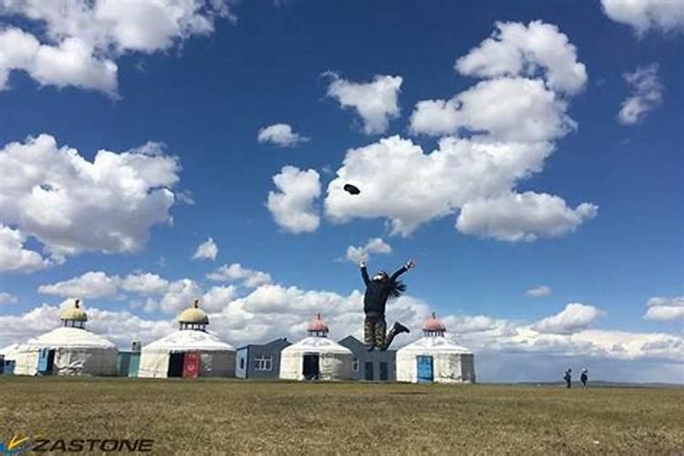 巴彦淖尔的镜湖生态旅游区在端午节的风景有什么特别之处？