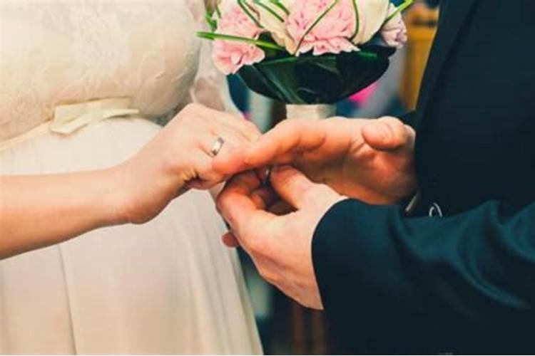 日支合月支夫妻宫外遇 月支与日支相合的婚姻？